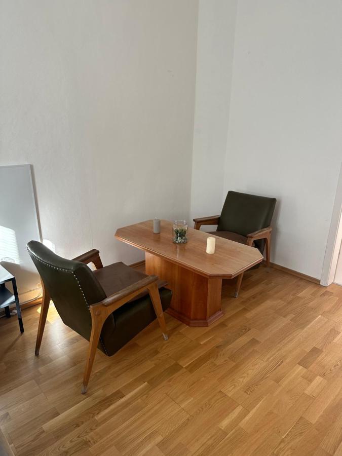 Central Plaza Mini Apartment 1 บรุคอันแดร์ไลทา ภายนอก รูปภาพ
