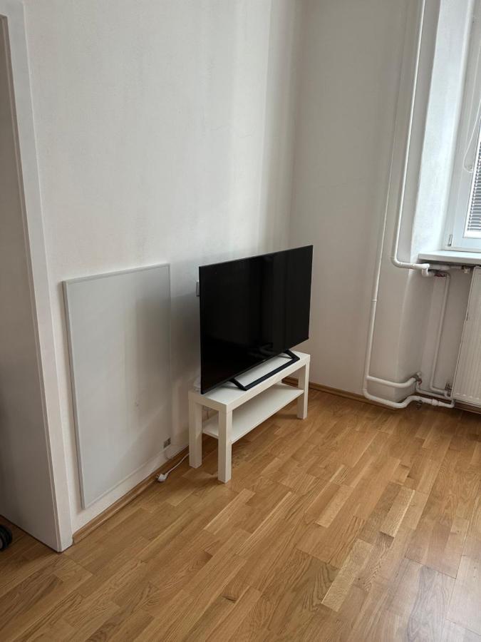 Central Plaza Mini Apartment 1 บรุคอันแดร์ไลทา ภายนอก รูปภาพ